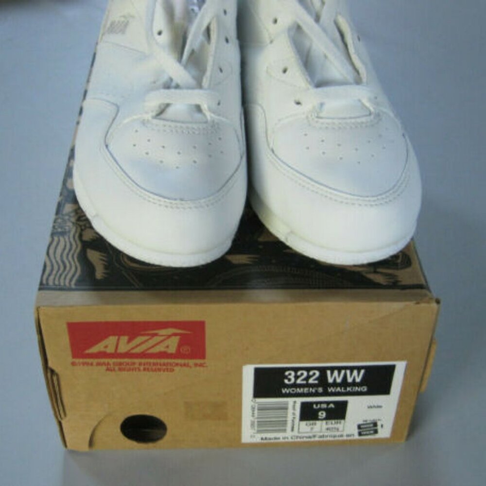 NIB AVIA Size 9 WW Women's 322 Plus Walking Shoes White Cantilever Technology